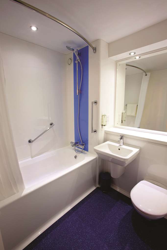 Travelodge Peterborough Central Habitación foto